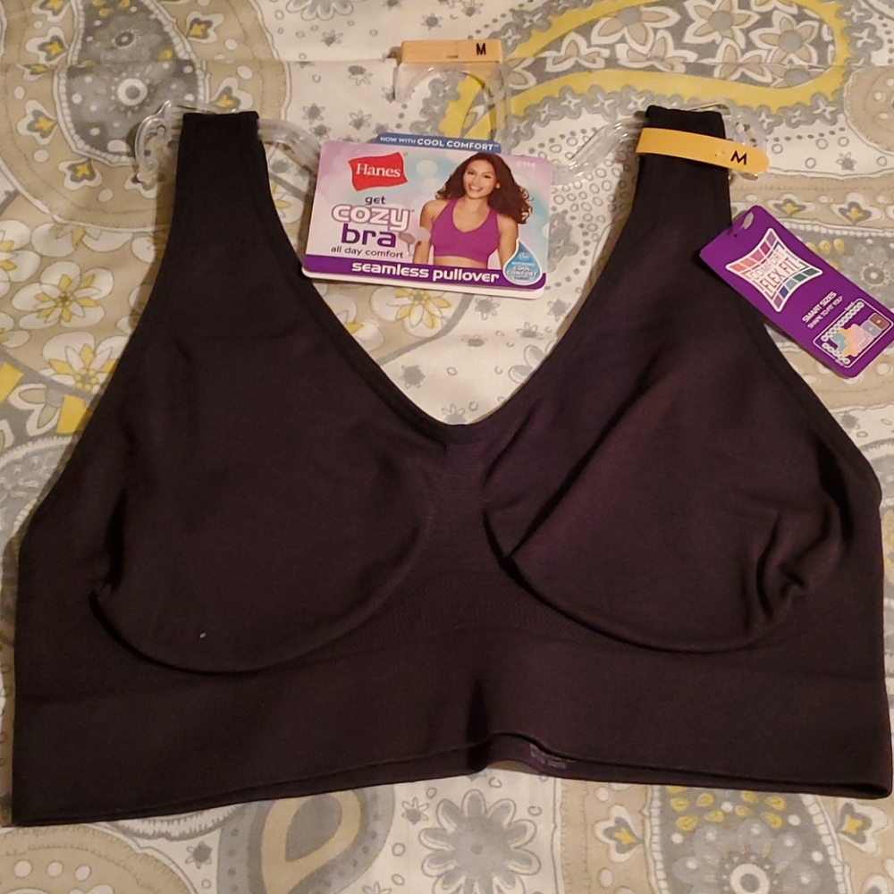 Hanes get cozy bra with cool comfort size medium